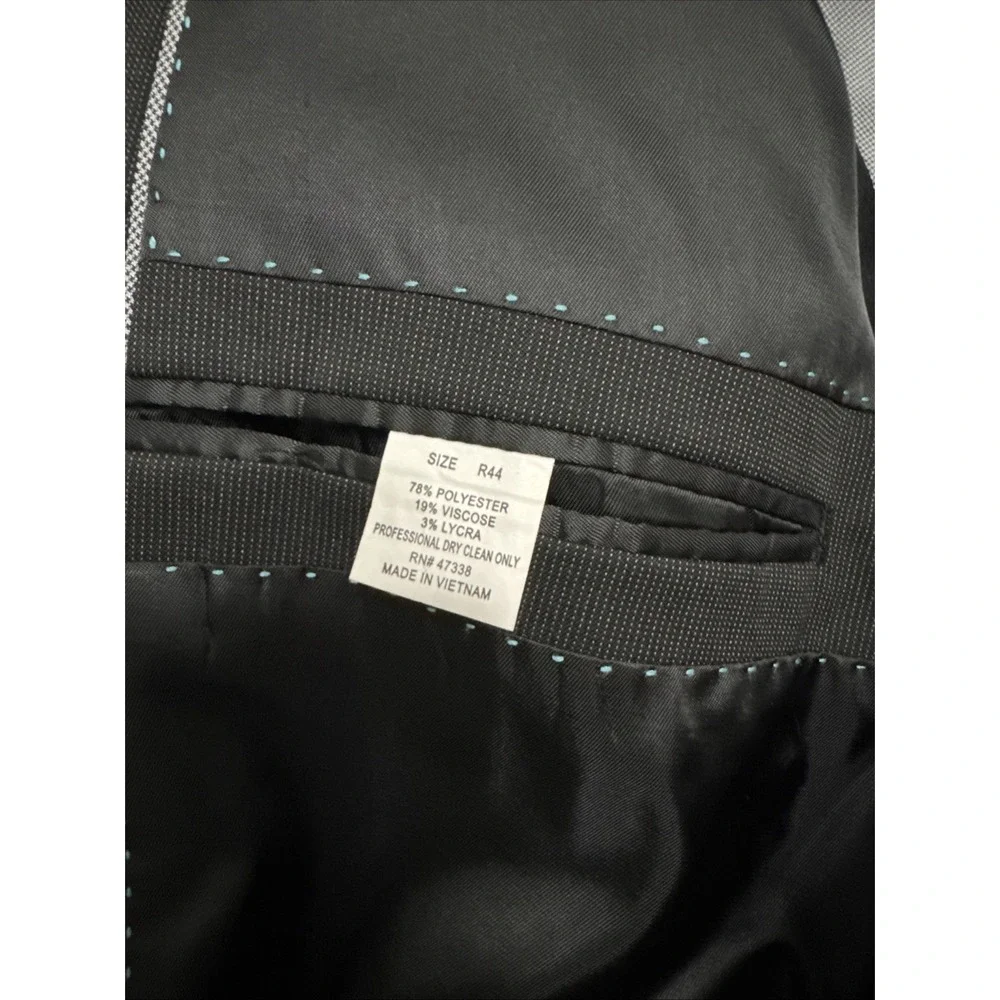 Marc Ecko Black Polyester Rayon Blend Suit Jacket Blazer Y2K size 44R‎